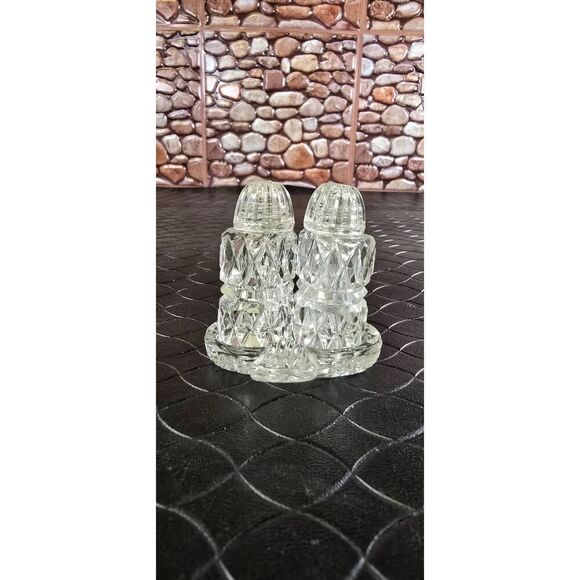 Cut Crystal Heart Salt and Pepper Shakers-Rare - Picture 1 of 11